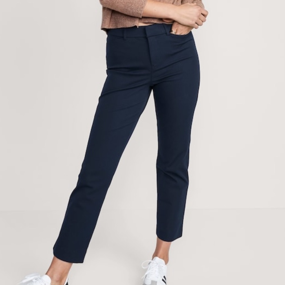 Old Navy High Rise Pixie Trouser in In The Navy